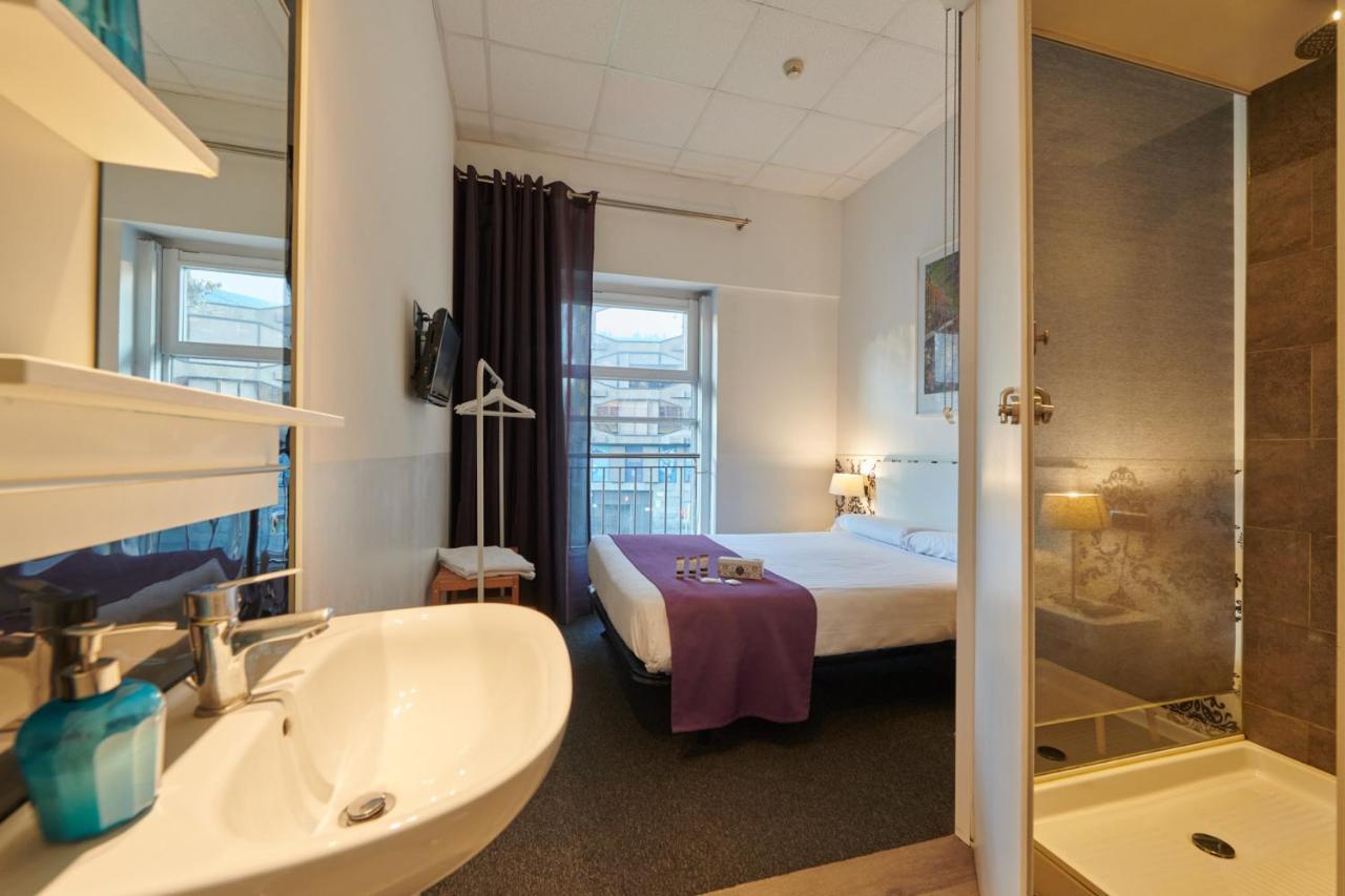 Hostal Mayerling Centro Барселона Экстерьер фото